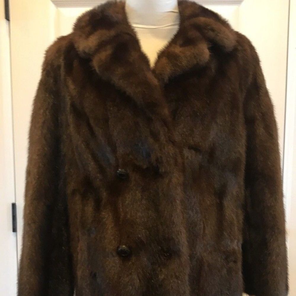 Elegant Vintage Brown Mink Coat Jacket